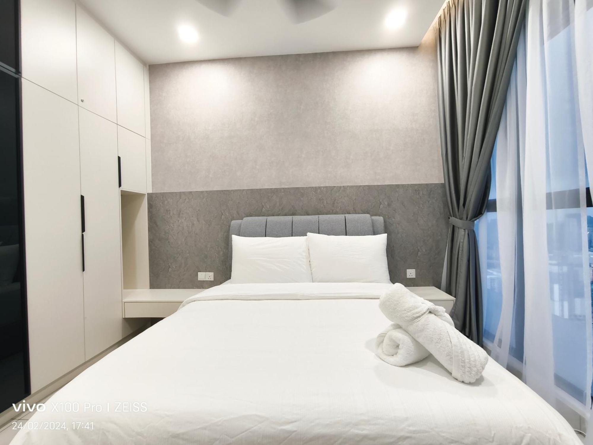 Pangsapuri Premium Skyscraper 2-bedroom In Kl *