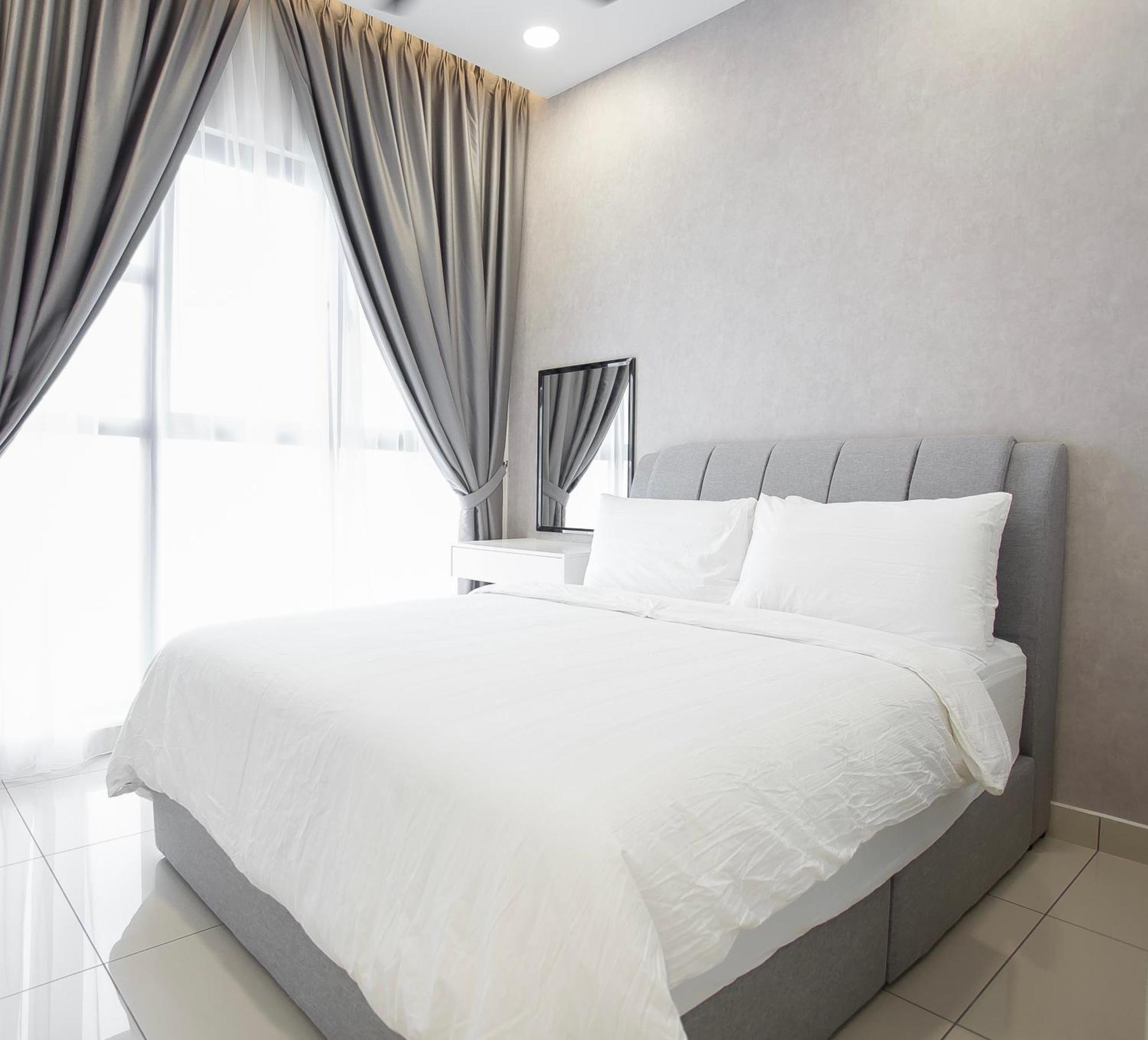 Premium Skyscraper 2-bedroom In Kl Pangsapuri Kuala Lumpur