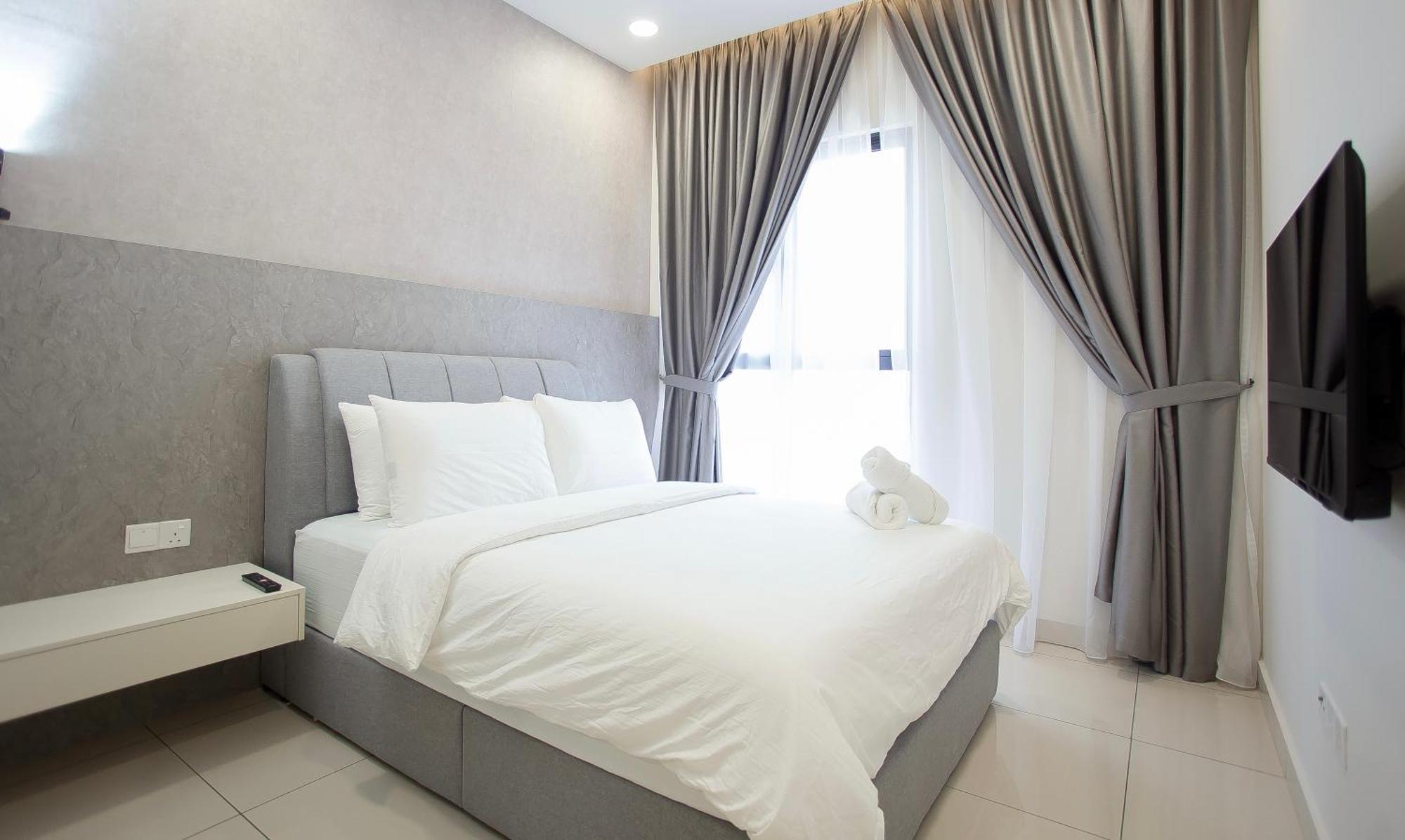 Pangsapuri Premium Skyscraper 2-bedroom In Kl *