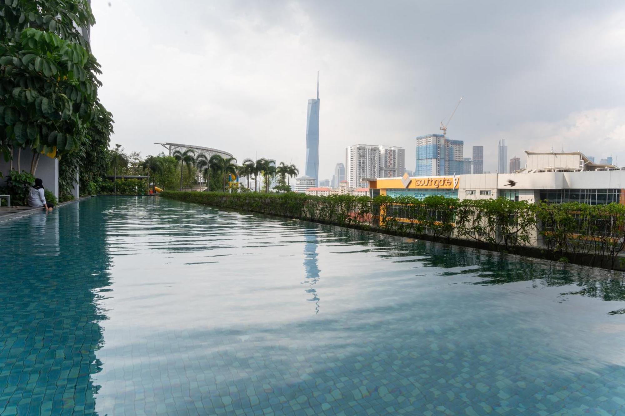 Premium Skyscraper 2-bedroom In Kl *